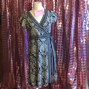 Black, cream, gray v neck short sleeved dress with faux wrap skirt APT 9 in Med.